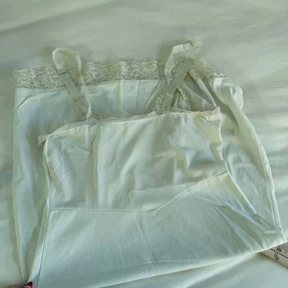 cream lace slip dress  90s lady love cream lace‎ slip dress size 36